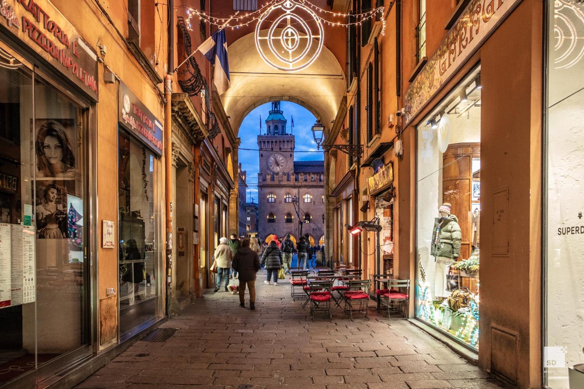 Urbanicooh Paracelso - Piazza Maggiore View بولونيا المظهر الخارجي الصورة